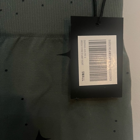 Darc Sport Pants - Hardcore "Everson Seamless" Leggings in Greek Stone Starry Night, Small
Offers 👍